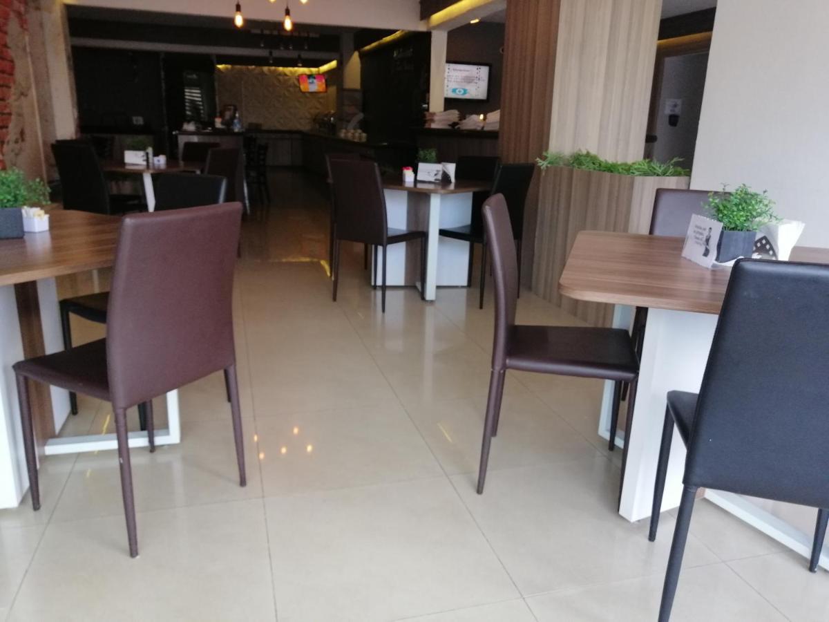 Hotel Campestre Inn Леон Екстер'єр фото