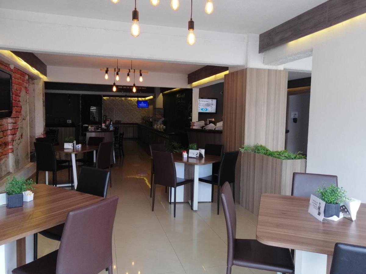 Hotel Campestre Inn Леон Екстер'єр фото
