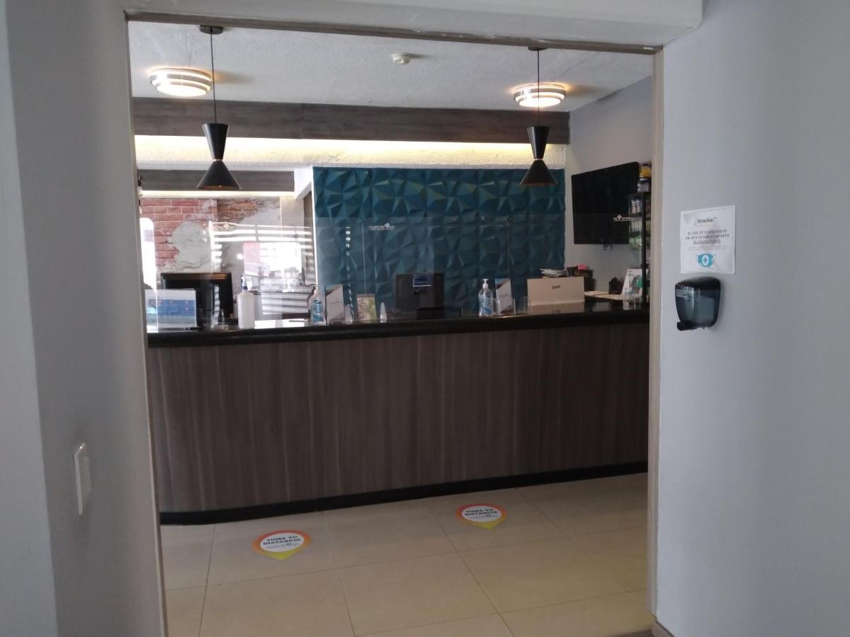 Hotel Campestre Inn Леон Екстер'єр фото