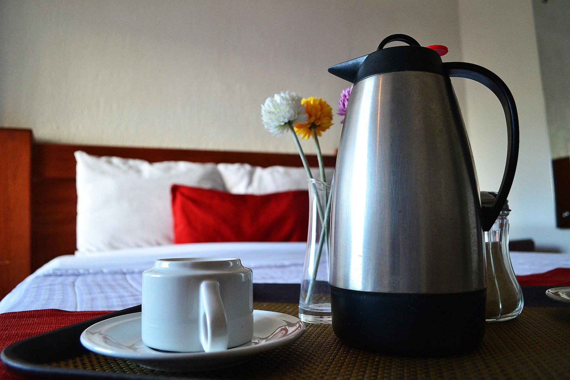 Hotel Campestre Inn Леон Екстер'єр фото