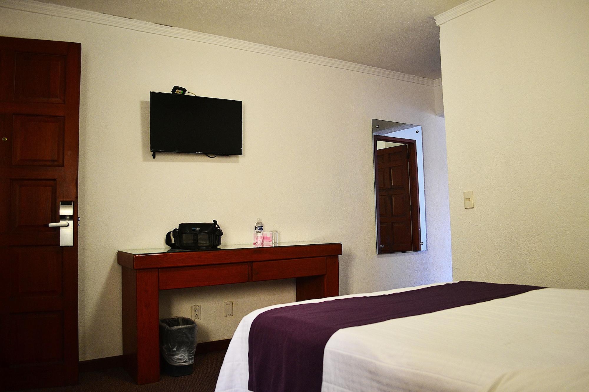 Hotel Campestre Inn Леон Екстер'єр фото