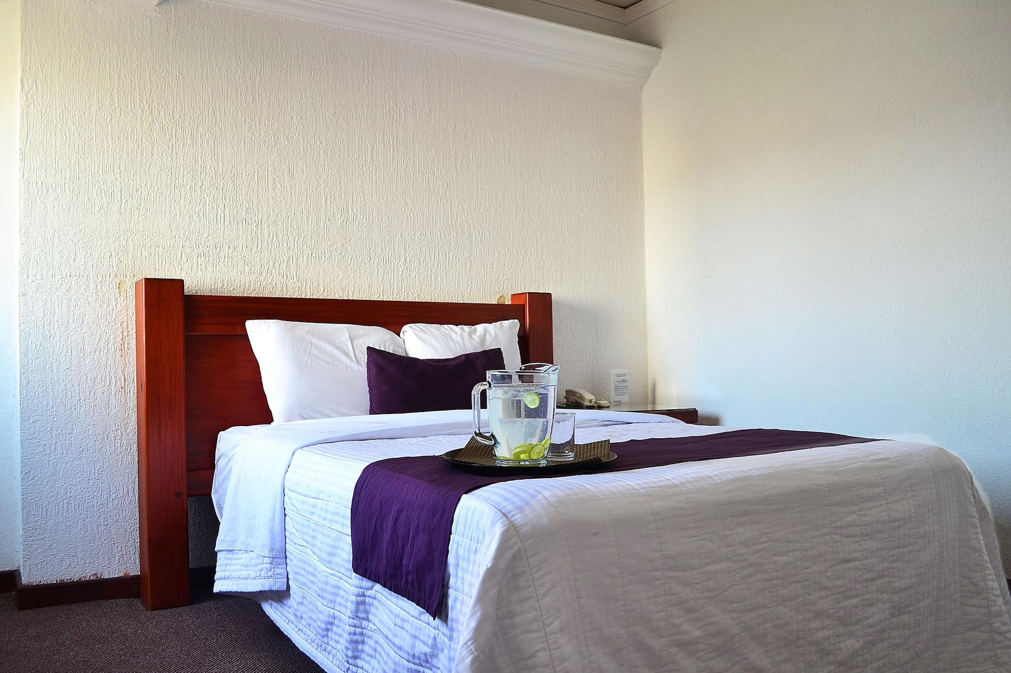 Hotel Campestre Inn Леон Екстер'єр фото