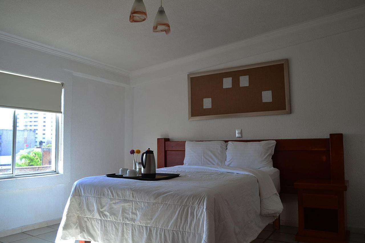 Hotel Campestre Inn Леон Екстер'єр фото